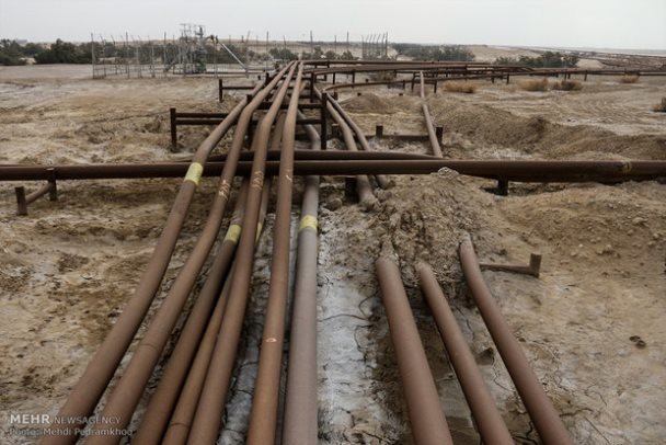 پرداخت حق کشت و بهای زمین در پروژه خط انتقال نفت به کشاورزان