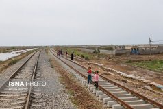 جریان زندگی در مسیر راه آهن اهواز – اندیمشک + عکس