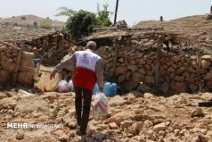 ۷۵ بسته حمایتی بهداشتی بین عشایر مناطق سخت‌گذر اندیمشک توزیع شد
