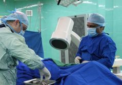 پزشک نیکوکار اندیمشکی ۱۵ جراحی رایگان انجام داد