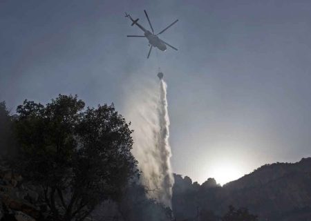 اعزام بالگرد از مدیریت بحران کشور برای مهار آتش‌سوزی ارتفاعات اندیمشک