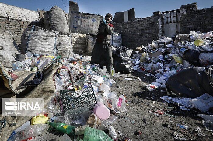 ساماندهی ۷۰ واحد جمع آوری ضایعات در اندیمشک آغاز شد