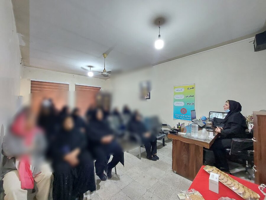 برگزاری کارگاه آموزشی تغذیه سالم سالمندان در اندیمشک